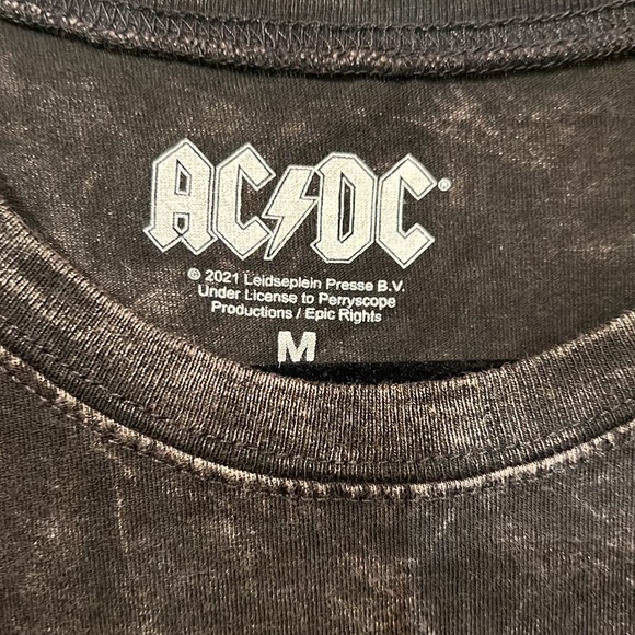 AC/DC Tank - Picture 3 of 4